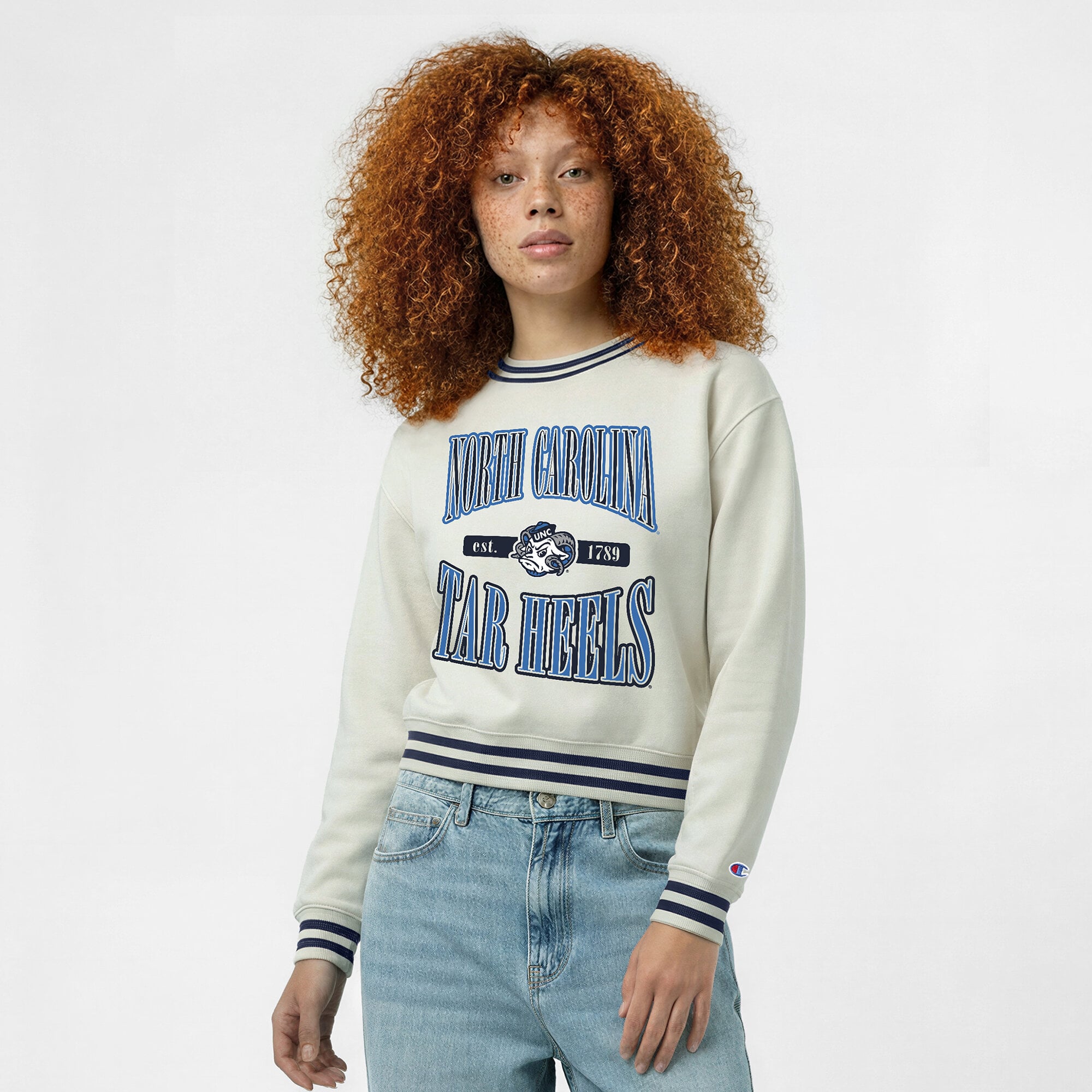 Women's Champion White North Carolina Tar Heels Yarn Dye Rib Reverse Weave Crew Sweatshirt